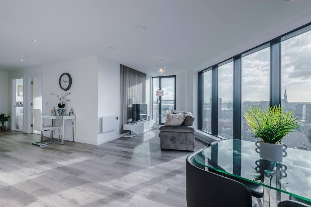 Stunning 2-Bed Premium Apartment - Free Wi-Fi Preston  Esterno foto