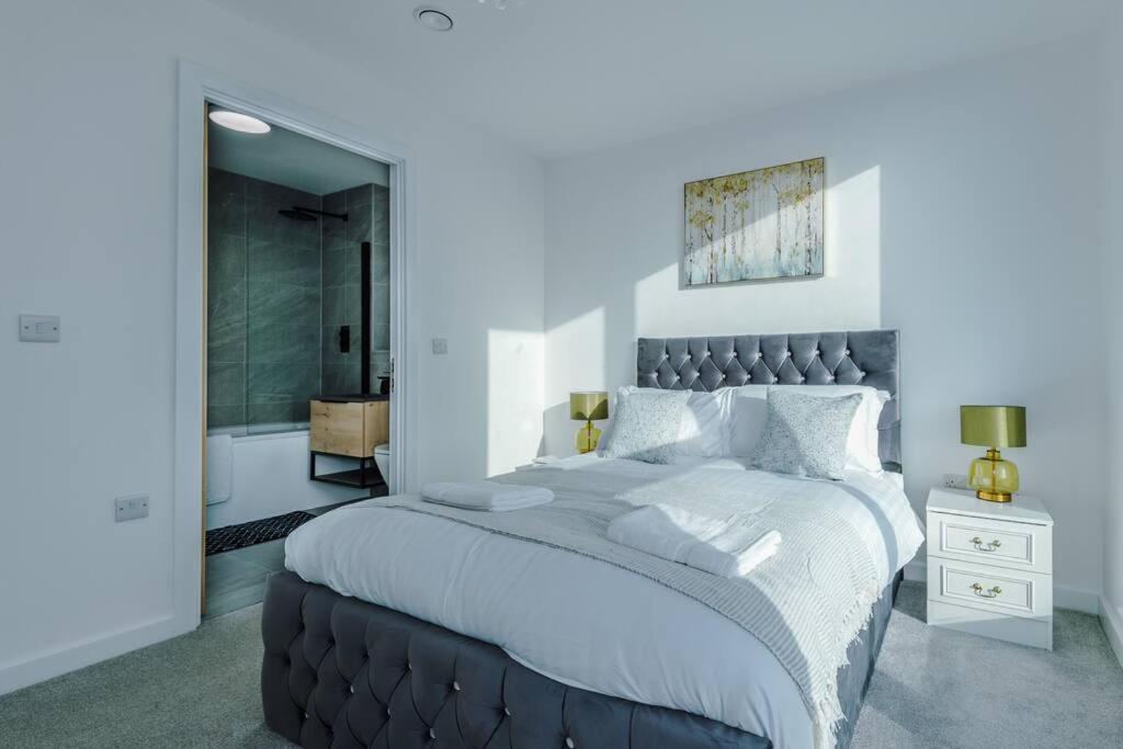 Stunning 2-Bed Premium Apartment - Free Wi-Fi Preston  Esterno foto